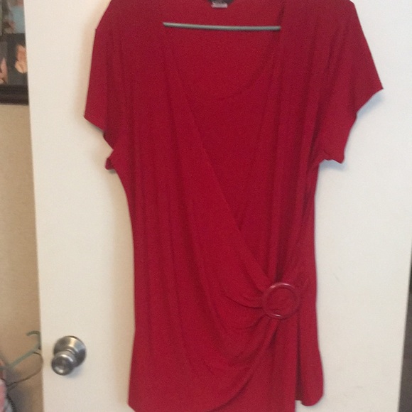 Dynamite Tops - Light beautiful top